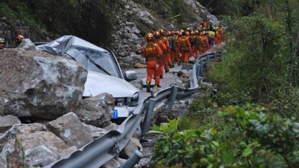 Σεισμός στην Κίνα: Στους 74 οι νεκροί