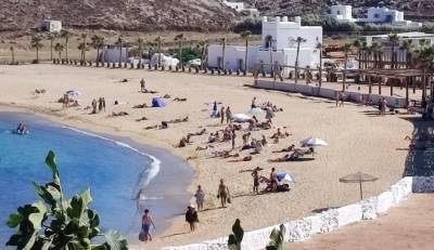 Μύκονος: Έφυγε ο φράχτης από τον Πάνορμο και θυμίζει τη δεκαετία του '80