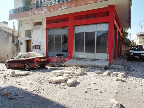 Ζημιές από τον ισχυρό σεισμό 5,8 Ρίχτερ στο Ηράκλειο (βίντεο)