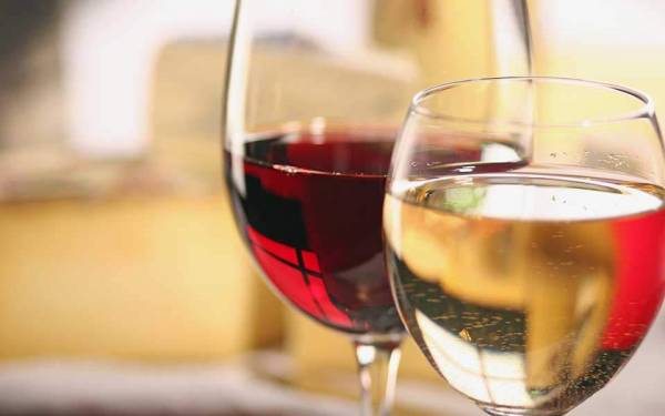 Η ΛΑ.Ε. απαιτεί άμεσα μέτρα σωτηρίας για το ελληνικό κρασί