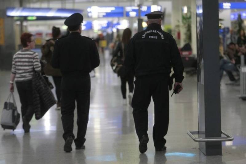 Συνελήφθη στο «Ελ. Βενιζέλος» 33χρονος που καταζητούνταν για υπόθεση πορνογραφίας ανηλίκων