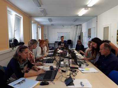 Το Σχολείο Δεύτερης Ευκαιρίας σε Λονδίνο και Πράγα