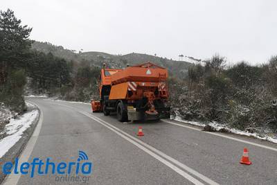 Σε εξέλιξη το έργο αποχιονισμού στον Ταΰγετο