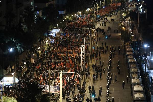 Ολοκληρώθηκε η μαζική διαδήλωση για τα 48 χρόνια από την εξέγερση του Πολυτεχνείου