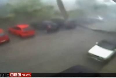 Καλαμάτα: Στο δελτίο ειδήσεων του BBC ο ανεμοστρόβιλος που «χτύπησε» την εταιρεία "Παπαδημητρίου" (βίντεο)