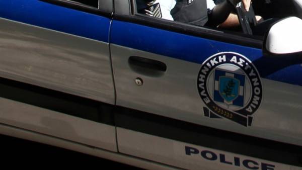 Στα χέρια της αστυνομίας σπείρα που άνοιγε αυτοκίνητα στην Καλαμαριά