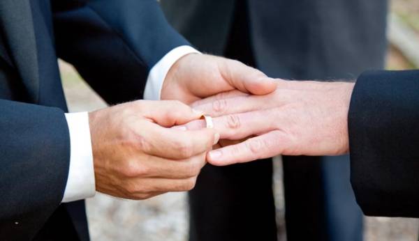 Εσθονία: Η πρώτη χώρα στην κεντρική Ευρώπη που θα επιτρέπει τους γάμους ομόφυλων ζευγαριών