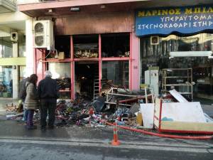 Πυρκαγιά κατέστρεψε κατάστημα στο κέντρο της Τρίπολης