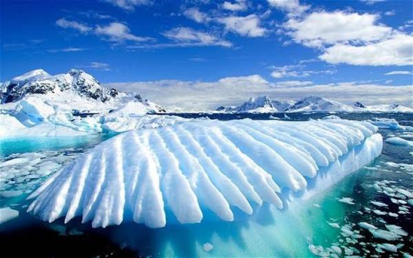 Δραματική μείωση των πάγων σε Ανταρκτική και Αρκτική