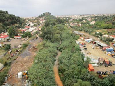 Τα συνεργεία στην πρώην κοίτη του Νέδοντα