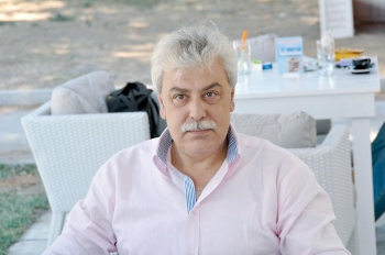 Παράταξη Φωτέα προς Νίκα: &quot;Με το καλό και Γερμανός πολίτης&quot;