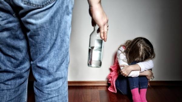 Σεξουαλική κακοποίηση παιδιών: Πώς μπορούν να προστατεύσουν οι γονείς τα παιδιά τους