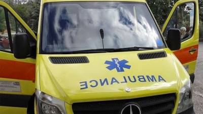 Υπάλληλος του δήμου Πατρέων τραυματίστηκε όταν εξερράγη συσκευασία που μετέφερε από τα δικαστήρια