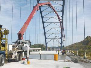 Τσιμεντοστρώθηκε η τοξωτή γέφυρα της Τσακώνας (βίντεο)