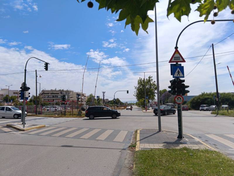 Καλαμάτα: Εκτός λειτουργίας τα φανάρια στο Μέγαρο Χορού