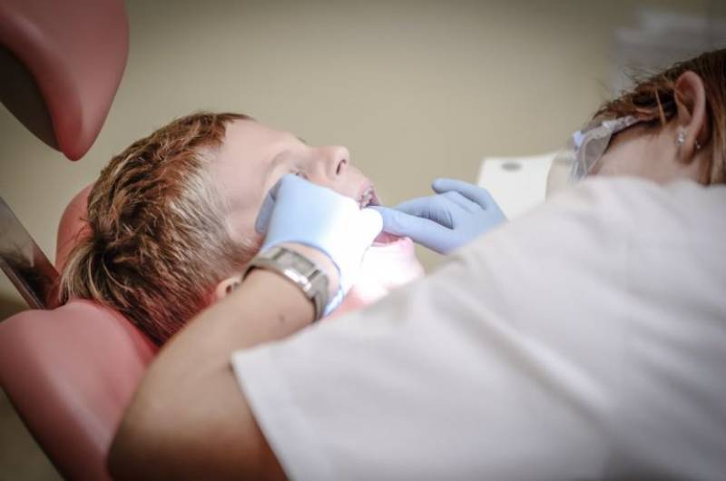 Dentist Pass: Ξεκίνησε το πρόγραμμα οδοντιατρικής φροντίδας για παιδιά 6-12 ετών (βίντεο)