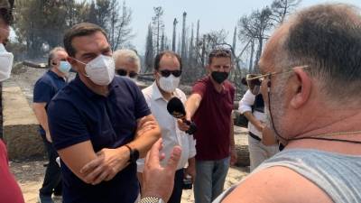 Τσίπρας από Εύβοια: &quot;Μην προκαλούν με δηλώσεις αυτοθαυμασμού πάνω στα ερείπια&quot; (βίντεο)