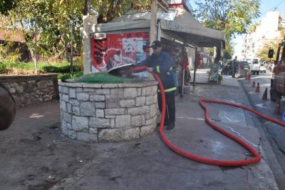 Καπνοί σε &quot;πηγάδι&quot; στο κέντρο της Καλαμάτας κινητοποίησαν την Πυροσβεστική