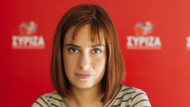 Ράνια Σβίγκου: Η κυβέρνηση αξιοποιεί μία ιστορική ευκαιρία για την επίλυση του ονοματολογικού