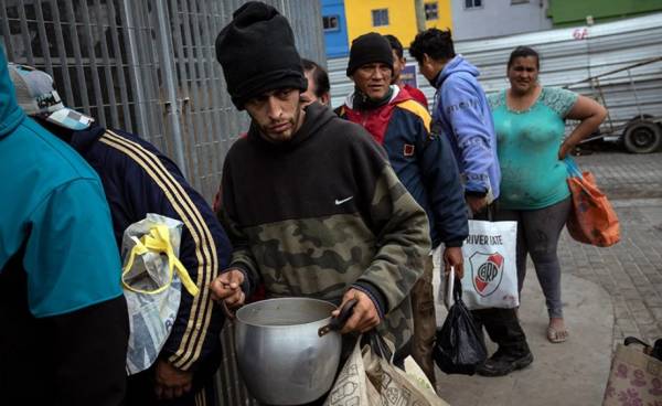 Πάνω από τους μισούς κατοίκους της Αργεντινής βυθίστηκαν στη φτώχεια