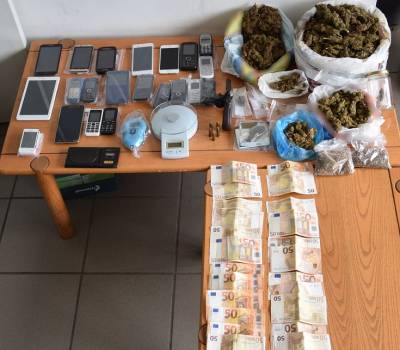 Πελοπόννησος: Εξαρθρώθηκαν 2 συμμορίες διακίνησης ηρωίνης και χασίς (φωτογραφίες)