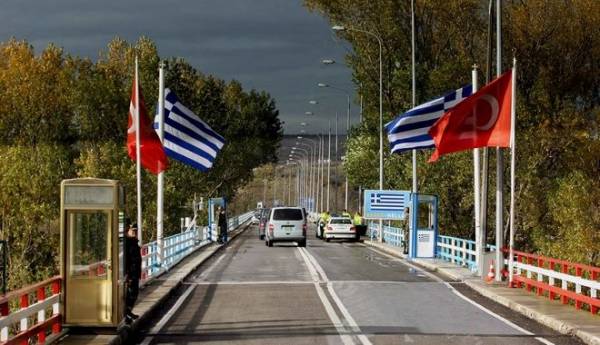 Προφυλακίζουν τους Έλληνες στρατιωτικούς οι Τούρκοι