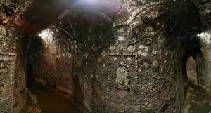 Ο μυστηριώδης υπόγειος «ναός» που χτίστηκε με εκατομμύρια όστρακα