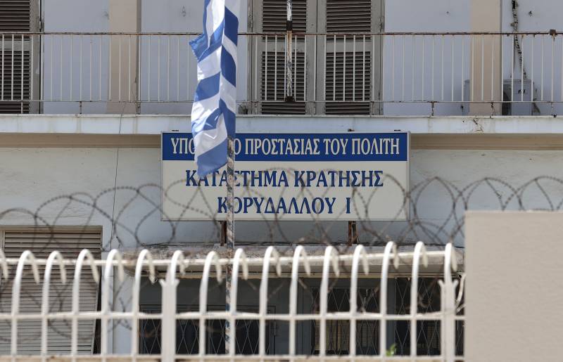 Κορυδαλλός: Συναγερμός για απόδραση κρατουμένου από τις φυλακές (βίντεο)