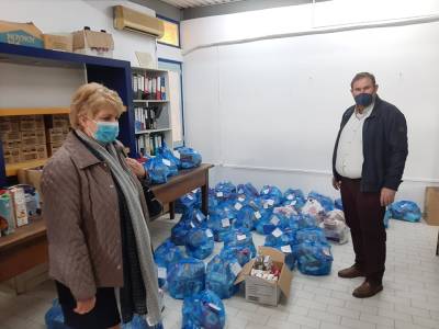 Διανομή τροφίμων σε 144 οικογένειες από το Δημοτικό Παντοπωλείο Καλαμάτας