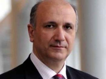 Eπανεξετάζει ο Αγγελάκας την άδεια για το φεστιβάλ της Χρυσής Αυγής