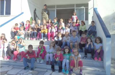 Μαθητές του 12ου Δημοτικού στο στρατόπεδο “Παπαφλέσσα”