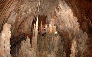 Διάνοιξη δρόμου για το σπήλαιο Καστανέας