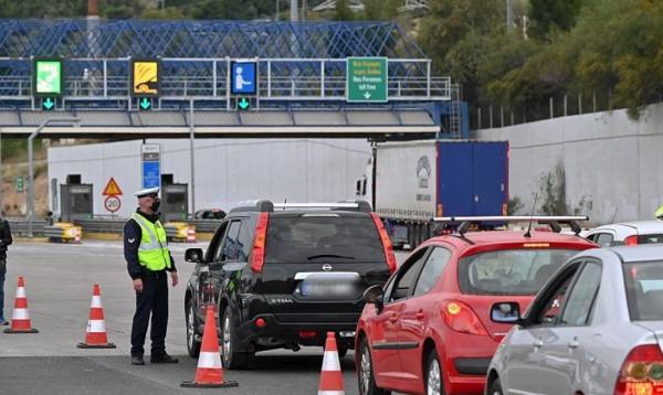 Πάνω από 300 οχήματα υποχρεώθηκαν σε αναστροφή προς Αθήνα το Σάββατο