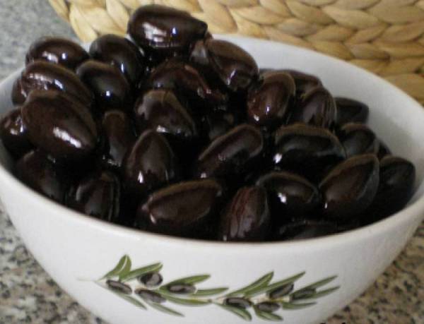 Προστατεύονται Ελιά Καλαμάτας και φέτα