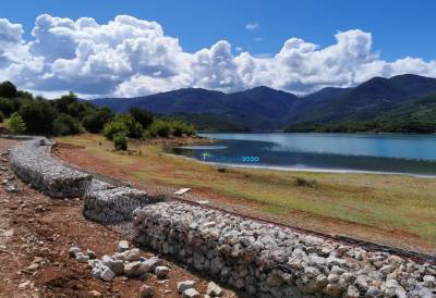 Εργασίες ανάπλασης της παραλίμνιας ζώνης στη λίμνη Λάδωνα (βίντεο-φωτογραφίες)