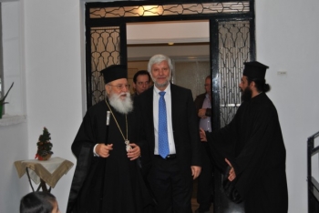 Στην πίτα του Δεκάζειου Γηροκομείου ο Πέτρ. Τατούλης