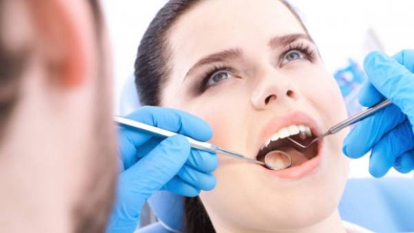 Η τακτική επίσκεψη στον οδοντίατρο μειώνει τον κίνδυνο πνευμονίας