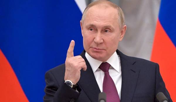 Πούτιν: Μπορούμε να ανακατευθύνουμε τις εξαγωγές των ενεργειακών μας πόρων μακριά από τη Δύση