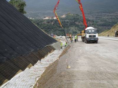 Τι συμβαίνει με τον περιφερειακό της Καλαμάτας; (φωτογραφίες)