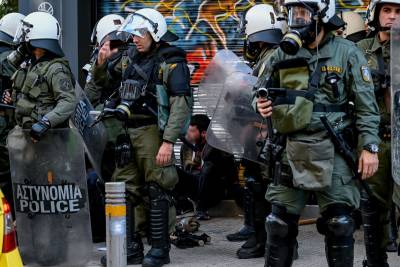 ΕΛ.ΑΣ για επεισόδια στα Εξάρχεια: 6 προσαγωγές - 5 αστυνομικοί τραυματίες
