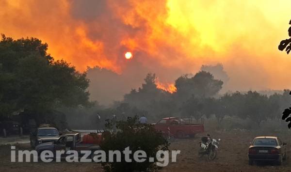 Ζάκυνθος: Μεγάλη πυρκαγιά κοντά στο χωριό Αγαλά