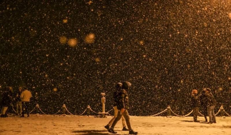 Τουρκία: Προσωρινή αναστολή των πτήσεων στο αεροδρόμιο της Κωνσταντινούπολης εξαιτίας της σφοδρής χιονόπτωσης