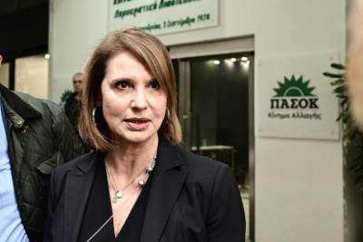 Μπατζελή: Ήταν ειλημμένη απόφαση με προαναγγελία ποινών, παραμένω φίλη του ΠΑΣΟΚ