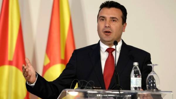 Β. Μακεδονία: Παραιτήθηκε ο πρωθυπουργός Ζ. Ζάεφ (βίντεο)