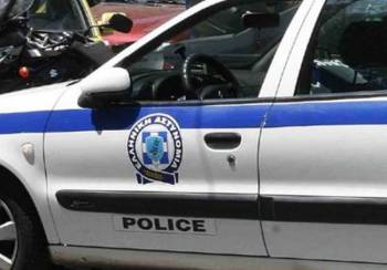 Ηλικιωμένη στο Φίλια &quot;οσμίστηκε&quot; 2 απατεώνες και η αστυνομία τους συνέλαβε