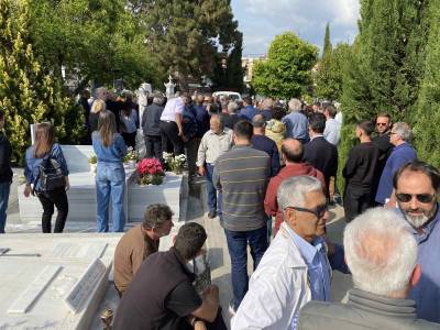 Είπαν το τελευταίο “αντίο” στον Γιάννη Χιώτη