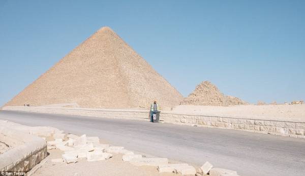 21 φωτογραφίες τουριστών στις Πυραμίδες