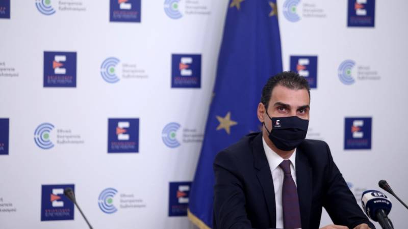 Θεμιστοκλέους: 25.000 ραντεβού για πρώτη δόση από τους άνω των 60 ετών μέσα σε δύο ημέρες