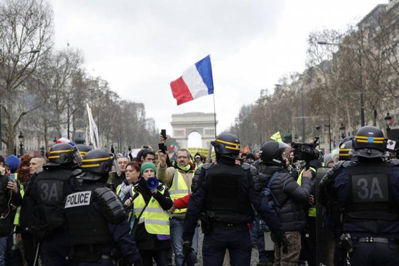Επεισόδια στο Παρίσι, ένας διαδηλωτής τραυματίστηκε σοβαρά