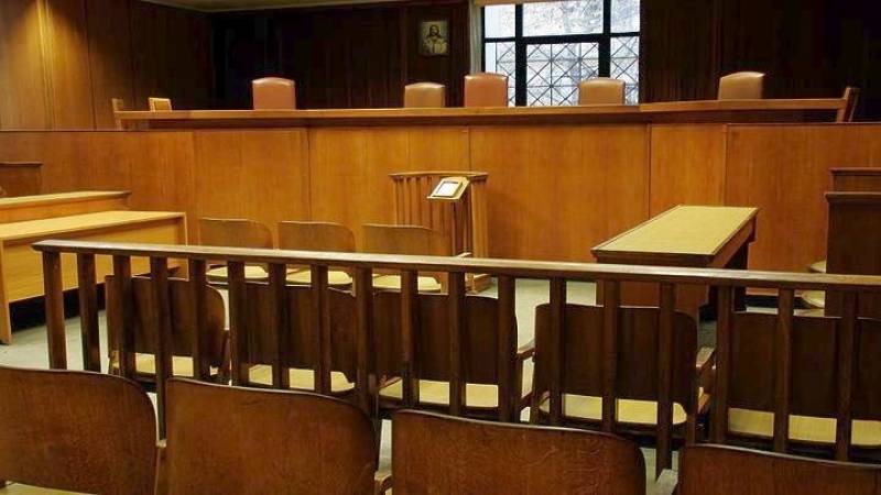 Εξαγοράσιμες ποινές στο αντρόγυνο για τα δύο μωρά που εντοπίστηκαν σε δρόμο